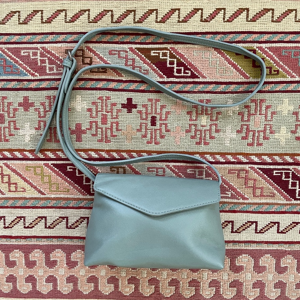 UNIVERSAL THREAD Crossbody Purse/Bag - Like New!